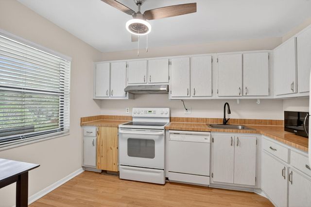 21699 Cypress Road F, Boca Raton, FL 33433