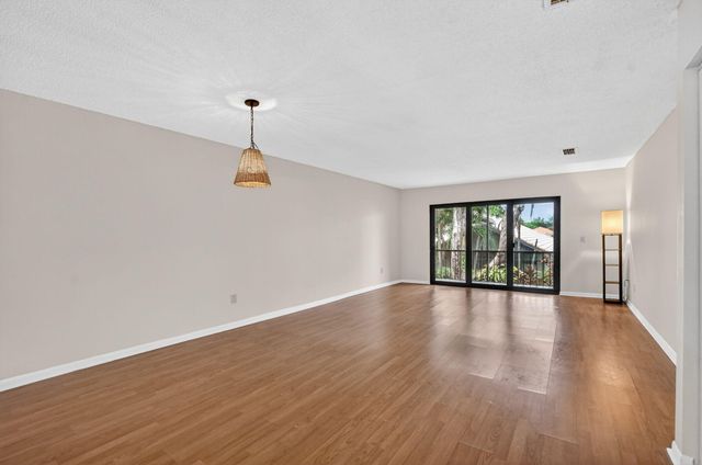 21699 Cypress Road F, Boca Raton, FL 33433