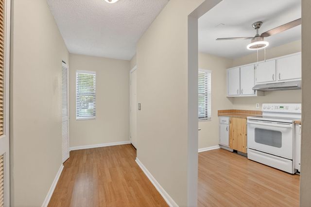 21699 Cypress Road F, Boca Raton, FL 33433