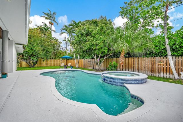 15845 SW 87th Avenue, Palmetto Bay, FL 33157