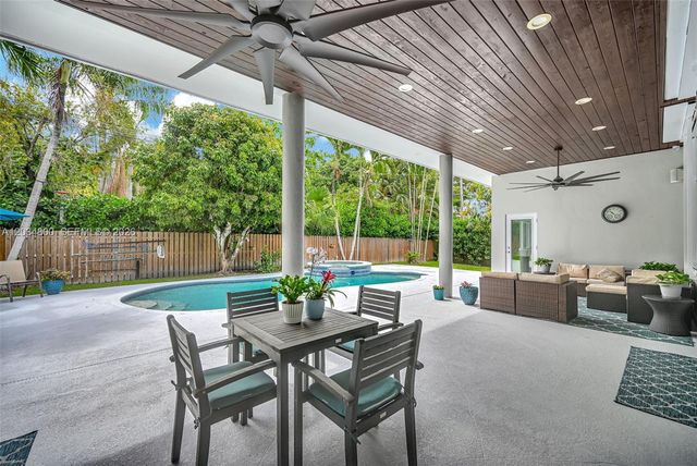 15845 SW 87th Avenue, Palmetto Bay, FL 33157