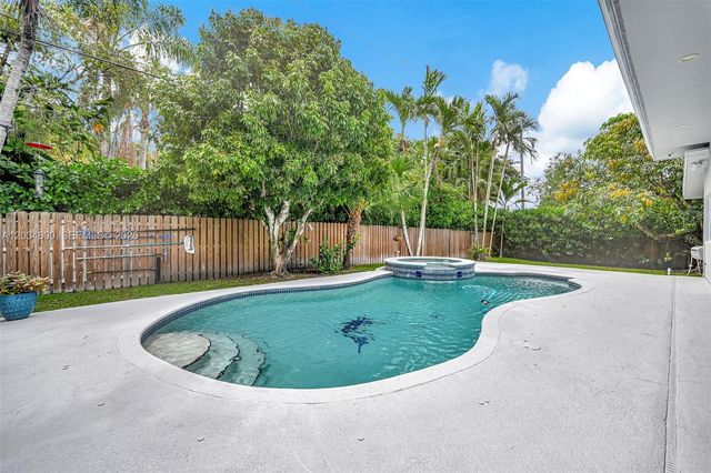 15845 SW 87th Avenue, Palmetto Bay, FL 33157