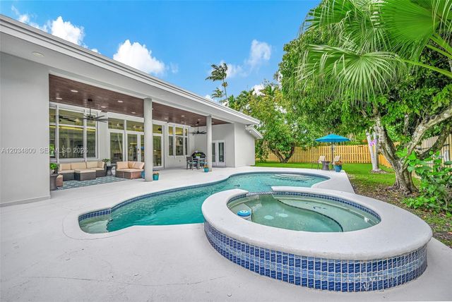 15845 SW 87th Avenue, Palmetto Bay, FL 33157