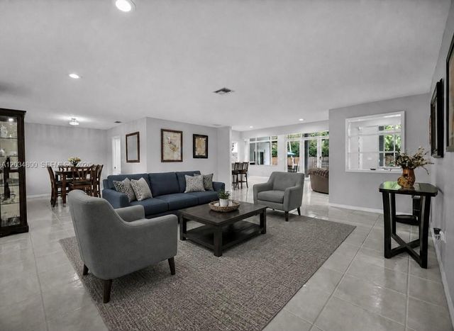 15845 SW 87th Avenue, Palmetto Bay, FL 33157