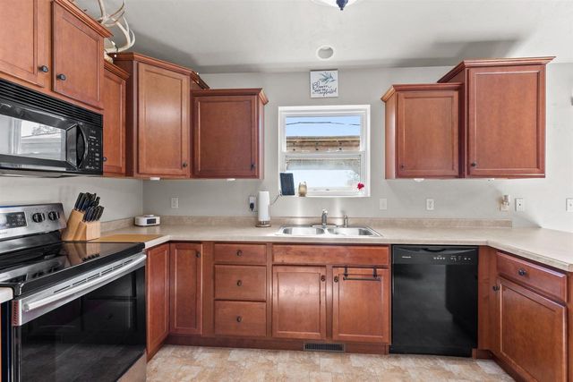 W6115 SHERWOOD POINT DRIVE, Greenville, WI 54942