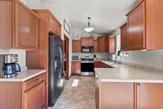 W6115 SHERWOOD POINT DRIVE, Greenville, WI 54942