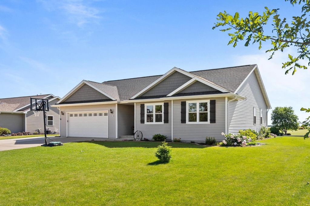 W6115 SHERWOOD POINT DRIVE, Greenville, WI 54942