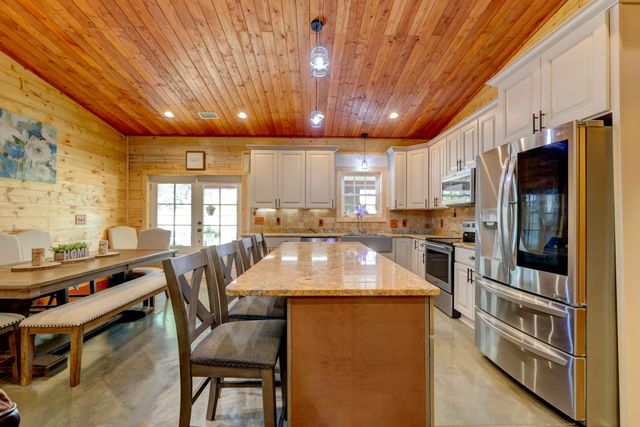 150 Seven Mile Ridge Rd, Indian Mound, TN 37079