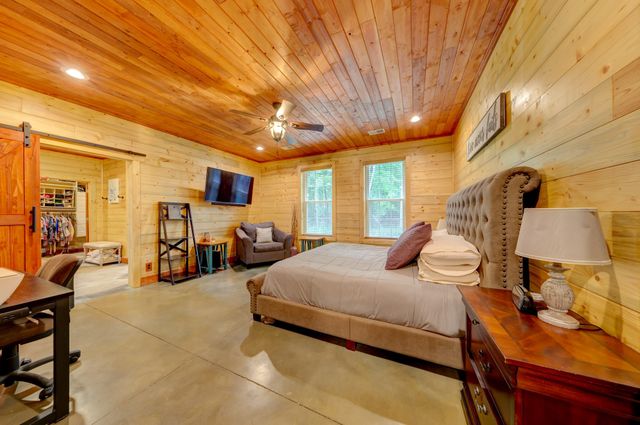 150 Seven Mile Ridge Rd, Indian Mound, TN 37079