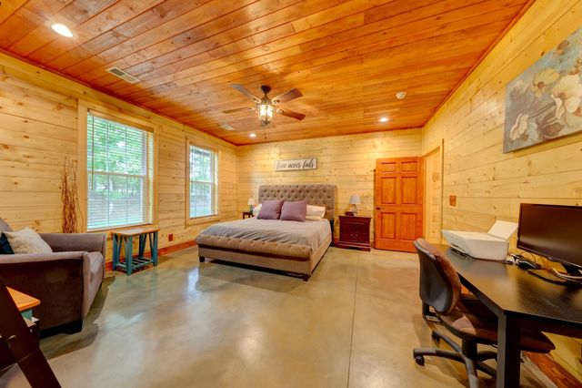 150 Seven Mile Ridge Rd, Indian Mound, TN 37079