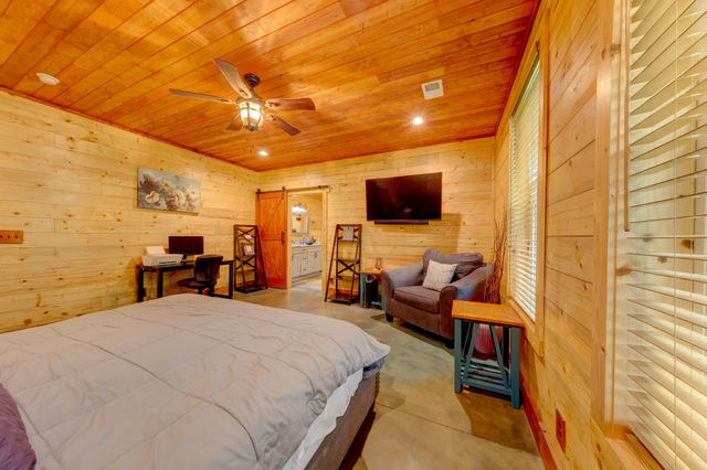 150 Seven Mile Ridge Rd, Indian Mound, TN 37079