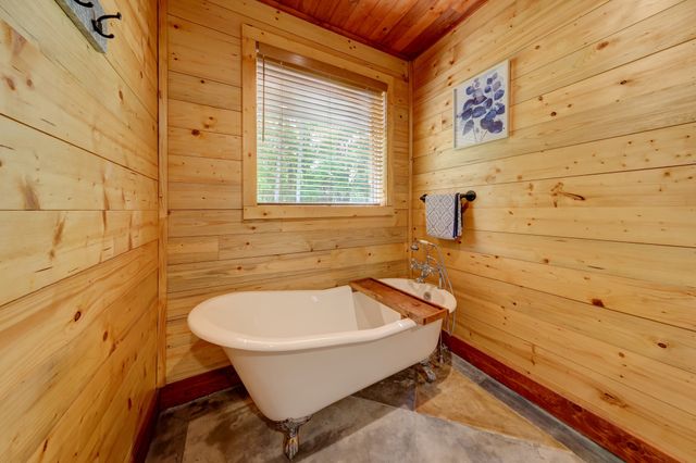 150 Seven Mile Ridge Rd, Indian Mound, TN 37079