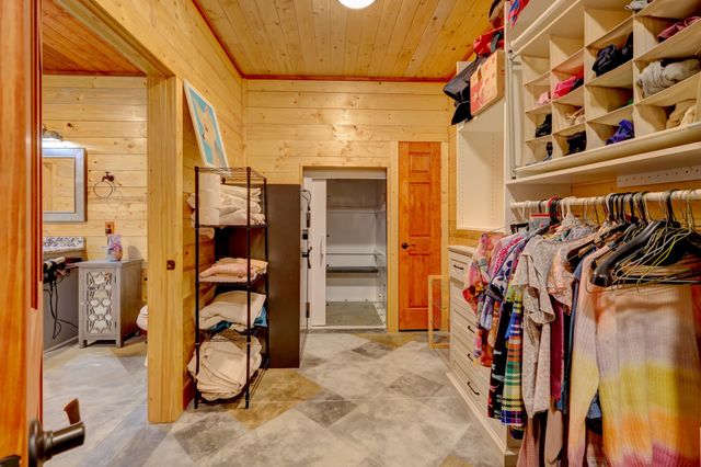 150 Seven Mile Ridge Rd, Indian Mound, TN 37079