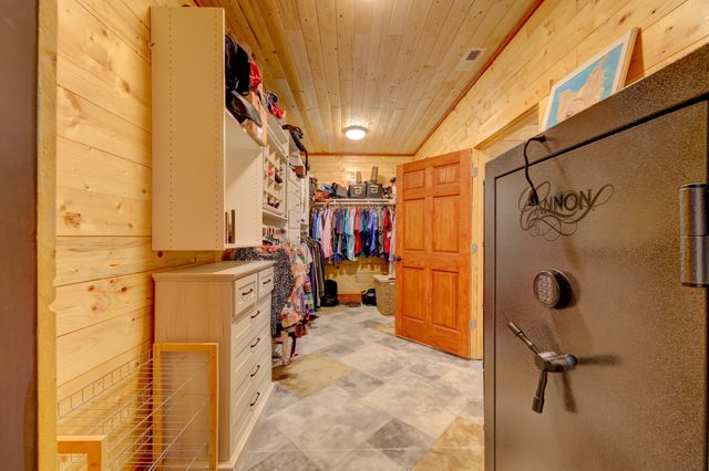 150 Seven Mile Ridge Rd, Indian Mound, TN 37079