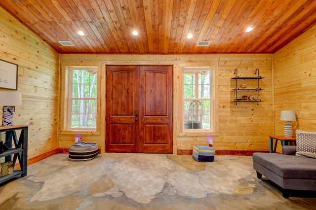 150 Seven Mile Ridge Rd, Indian Mound, TN 37079