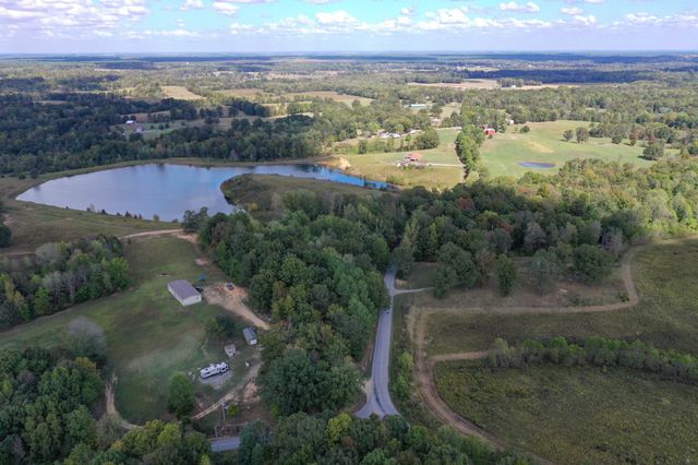 150 Seven Mile Ridge Rd, Indian Mound, TN 37079