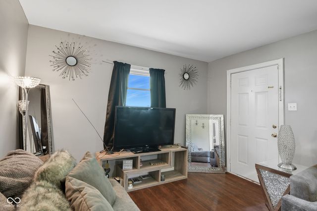 1950 N Dequincy Street, Indianapolis, IN 46218