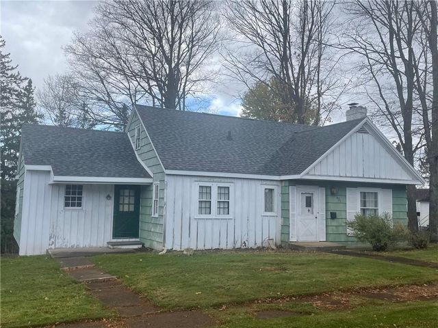 421 3rd Avenue, Park Falls, WI 54552