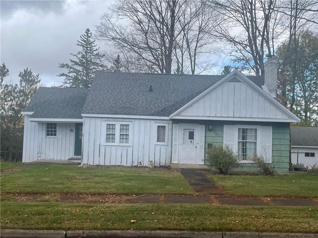 421 3rd Avenue, Park Falls, WI 54552