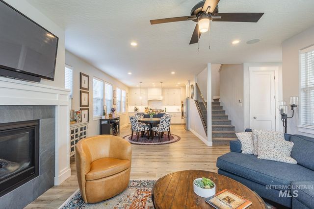 2845 S Barnside Way, Boise, ID 83716
