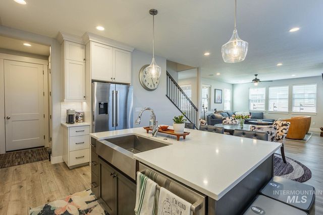 2845 S Barnside Way, Boise, ID 83716