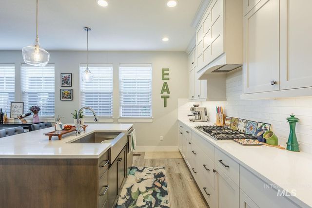2845 S Barnside Way, Boise, ID 83716