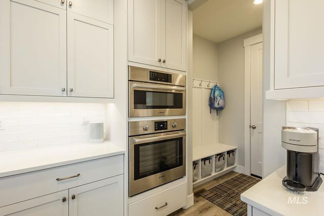 2845 S Barnside Way, Boise, ID 83716