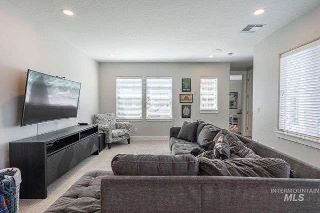 2845 S Barnside Way, Boise, ID 83716