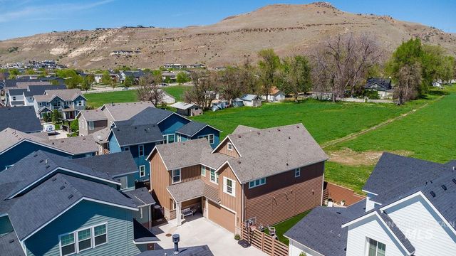 2845 S Barnside Way, Boise, ID 83716