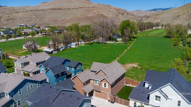 2845 S Barnside Way, Boise, ID 83716