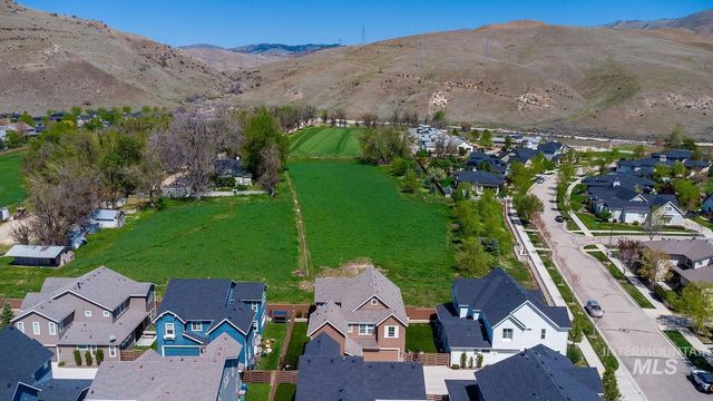 2845 S Barnside Way, Boise, ID 83716