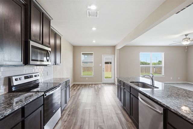 1000 Tumbleweed Trail, Crowley, TX 76036