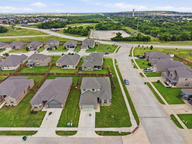 1000 Tumbleweed Trail, Crowley, TX 76036