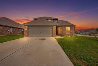 1000 Tumbleweed Trail, Crowley, TX 76036