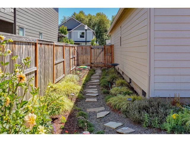 1170 Ne 18TH St, Battle Ground, WA 98604