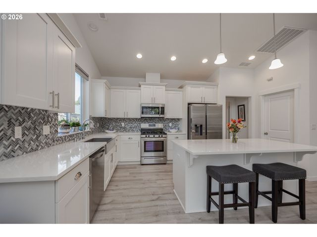 1170 Ne 18TH St, Battle Ground, WA 98604