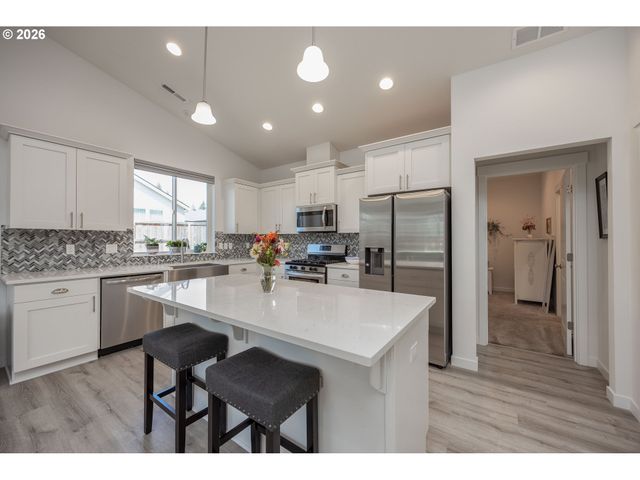 1170 Ne 18TH St, Battle Ground, WA 98604