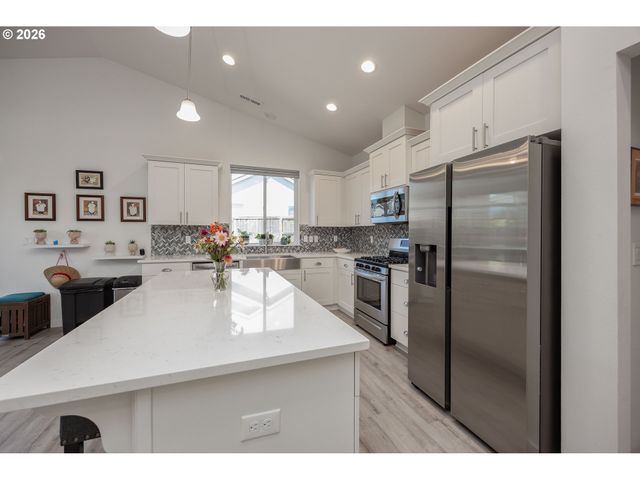 1170 Ne 18TH St, Battle Ground, WA 98604