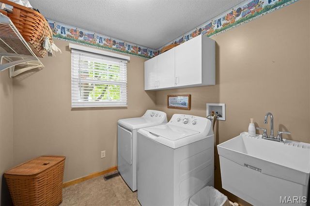 918 Wheatridge Drive, Troy, IL 62294