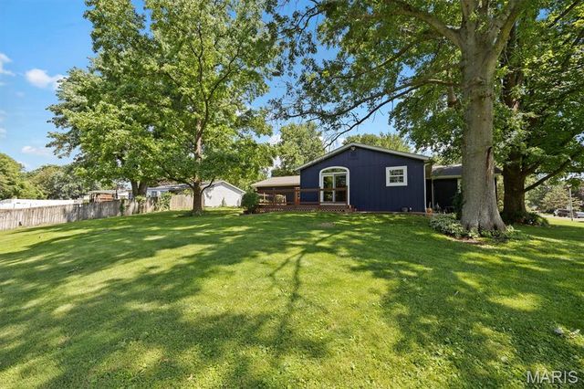 918 Wheatridge Drive, Troy, IL 62294