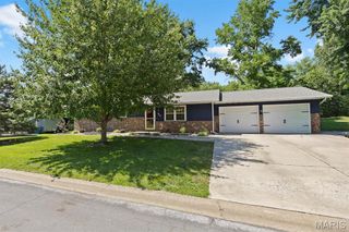 918 Wheatridge Drive, Troy, IL 62294