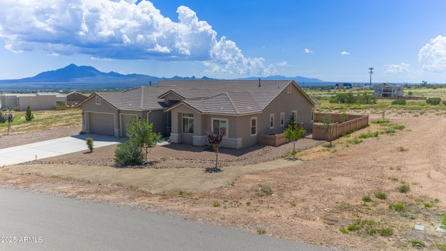 6760 E Vaquero Circle, Hereford, AZ 85615
