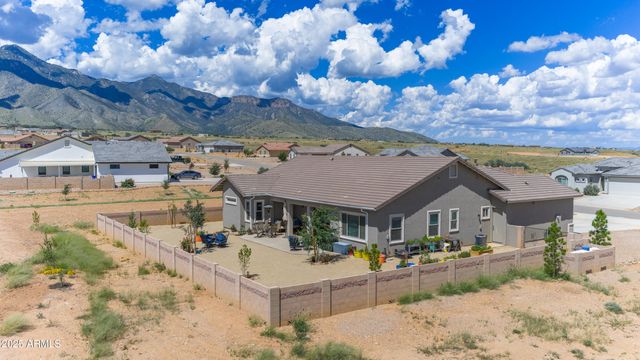 6760 E Vaquero Circle, Hereford, AZ 85615