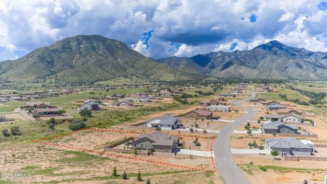 6760 E Vaquero Circle, Hereford, AZ 85615