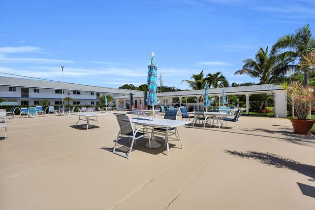 4 Garden Street 204n, Tequesta, FL 33469