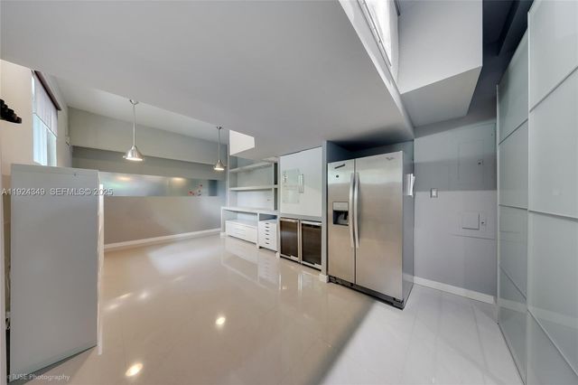 850 N Venetian Dr 0, Miami, FL 33139