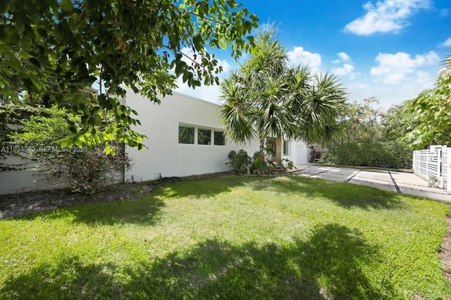 850 N Venetian Dr 0, Miami, FL 33139