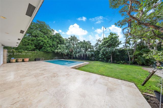 850 N Venetian Dr 0, Miami, FL 33139