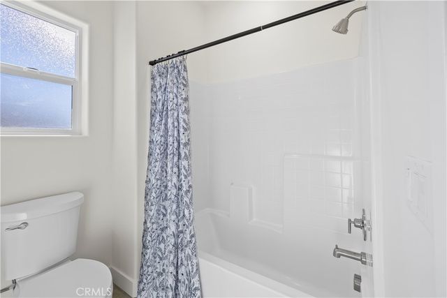 18826 Valencia, Hesperia, CA 92345