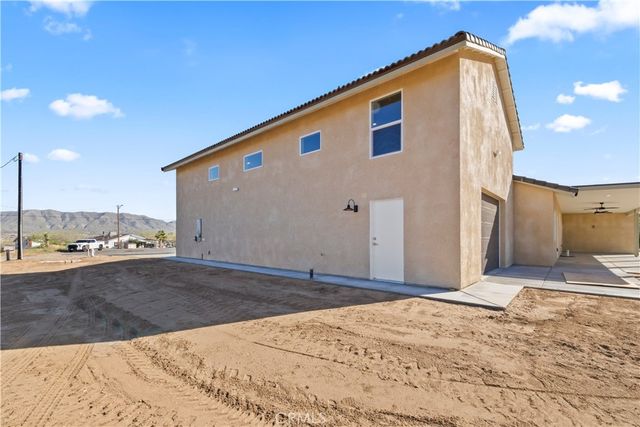 18826 Valencia, Hesperia, CA 92345